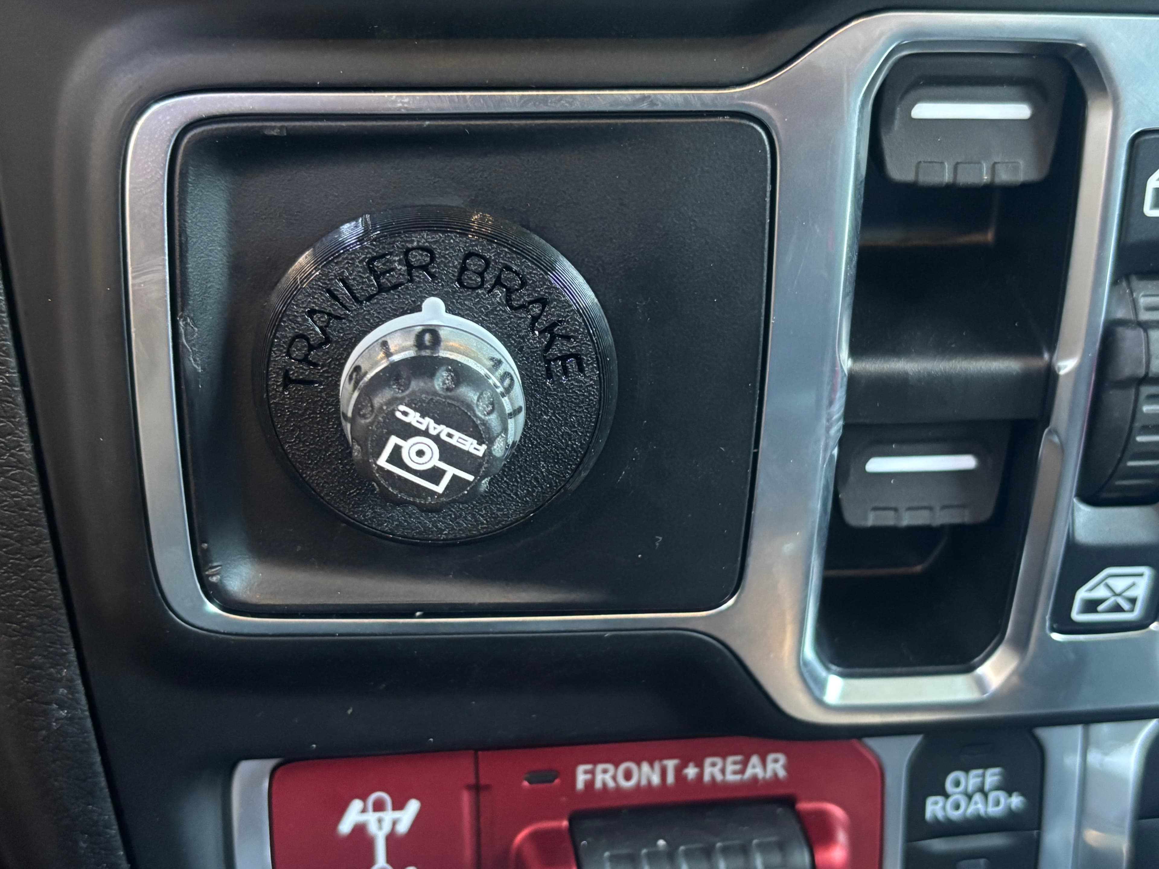 REDARC Tow-Pro Power-Outlet Adapter
