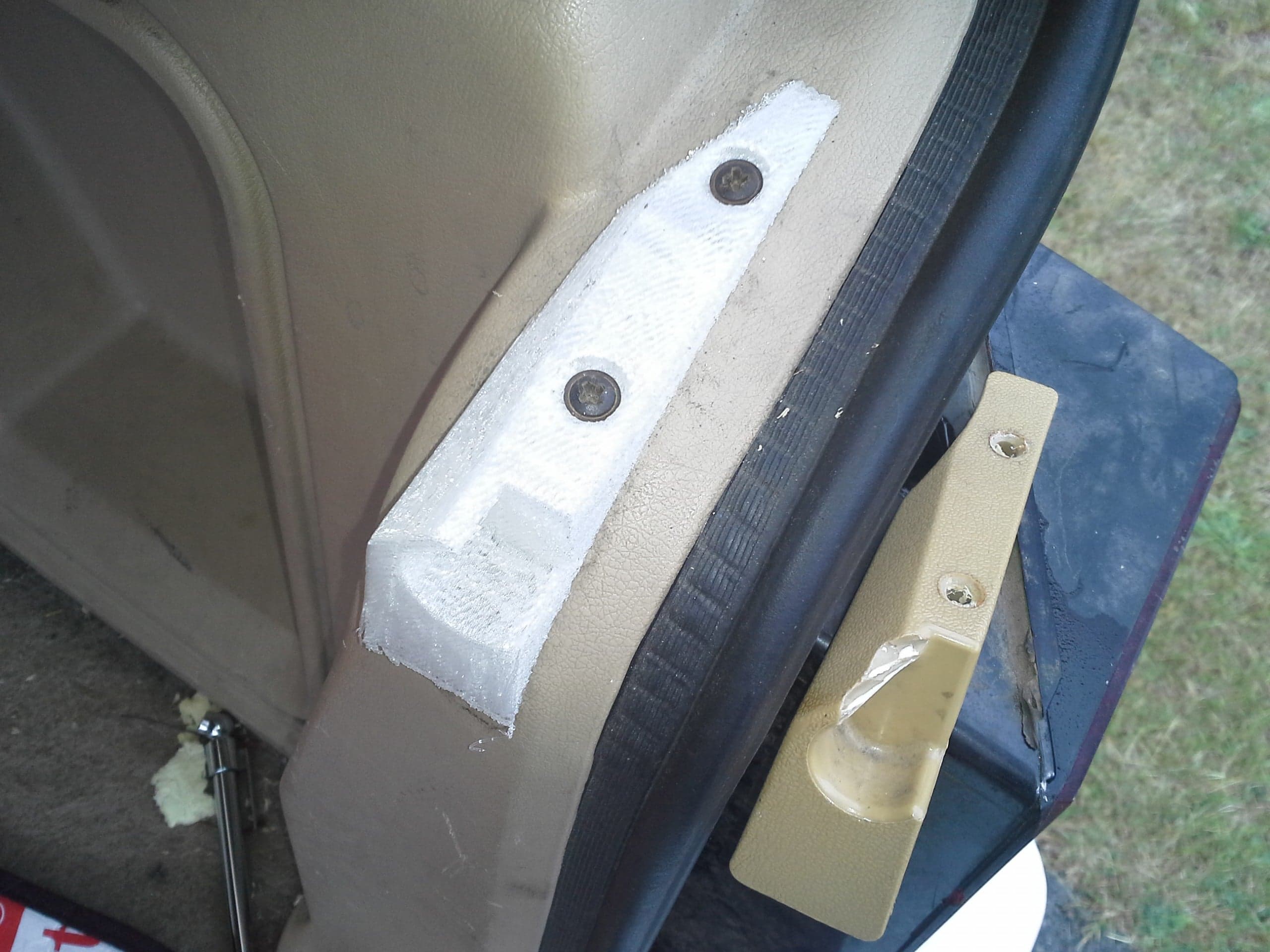 1984–1996 Cargo-Cover Rear Hooks — image 1 of 1
