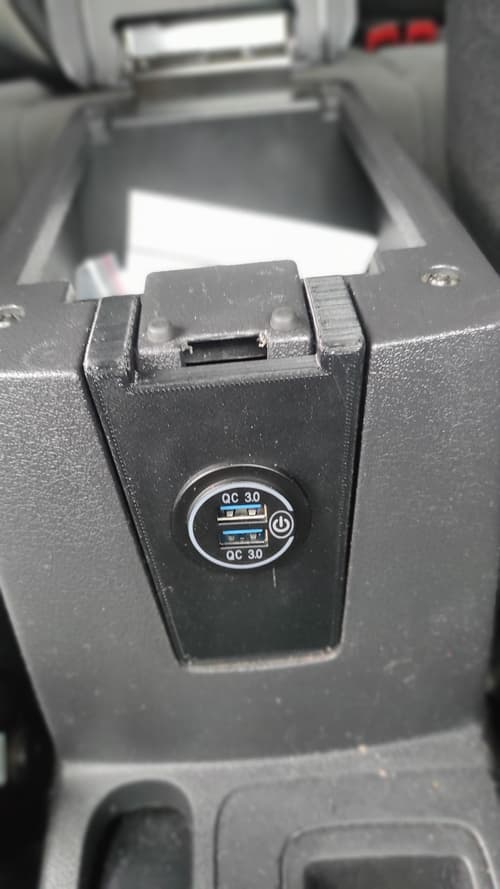 Armrest Charging-Module Plug