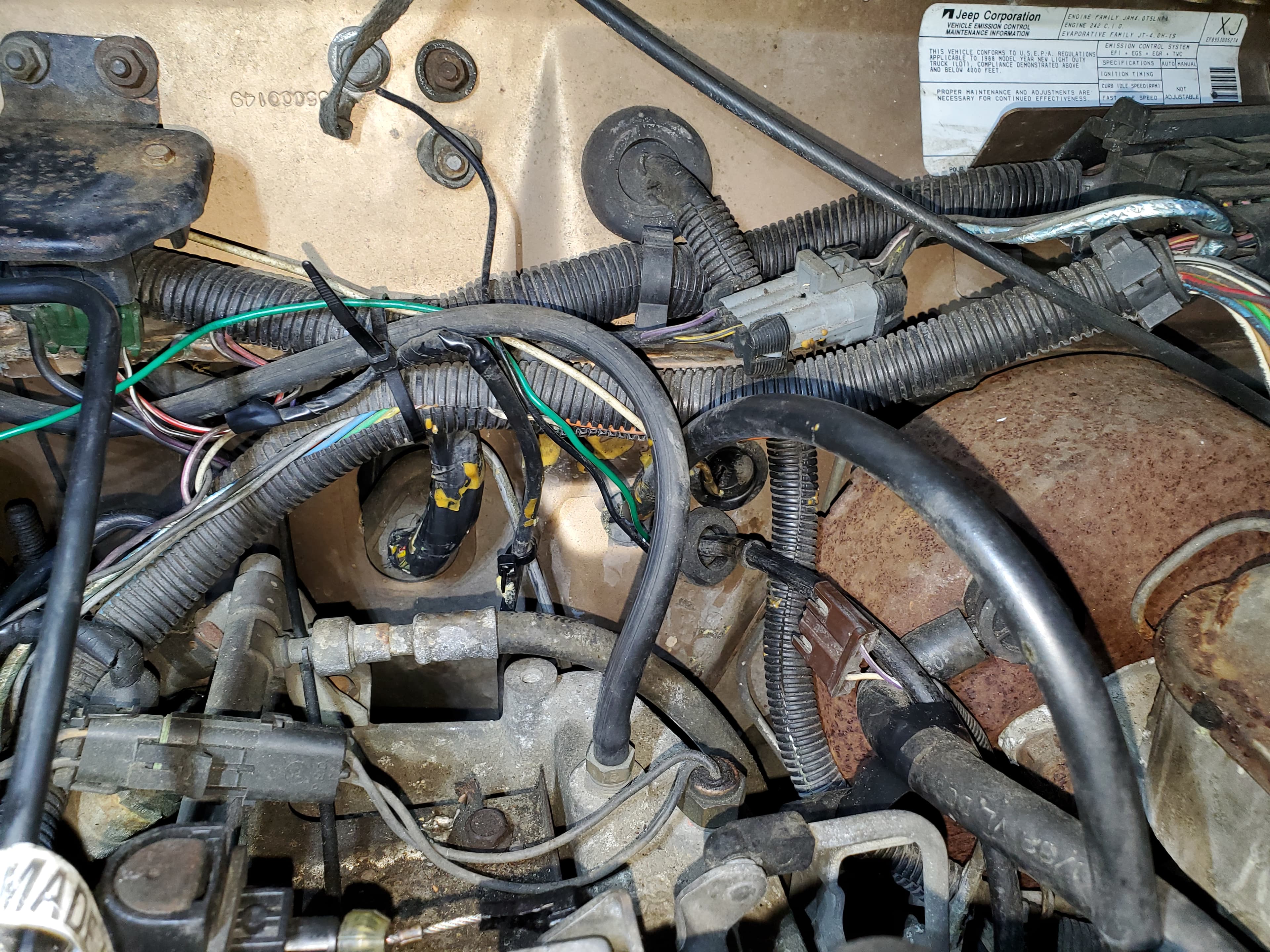 1984–1996 4.0L Engine-Harness Firewall Grommet