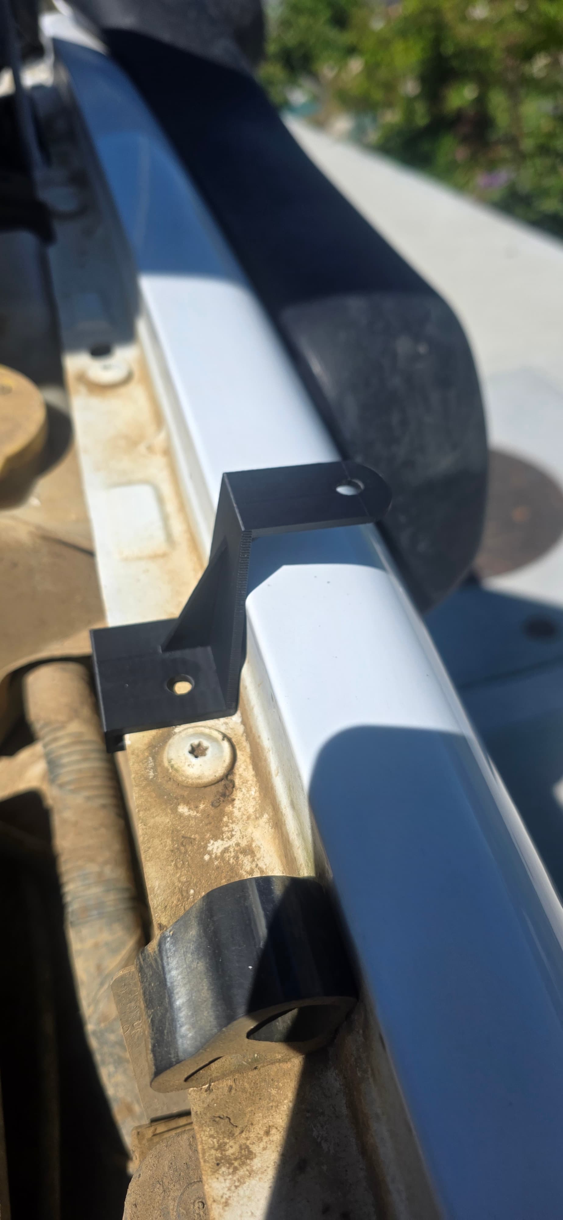 Front-Fender Auxiliary-Light Bracket