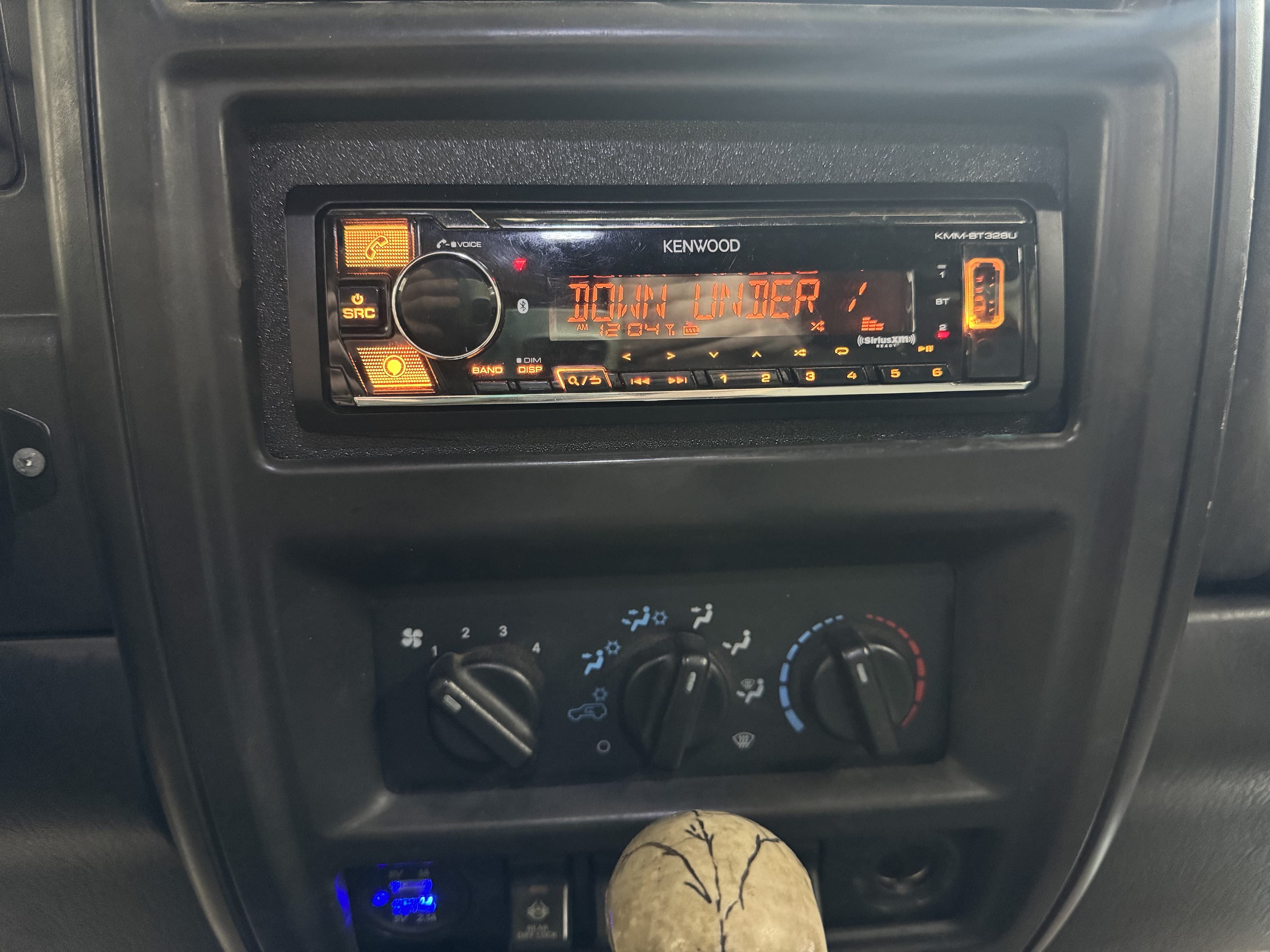 Single-DIN Radio Bezel